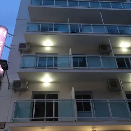 ゲストハウス Boutique Bbb Auto Check In 3*